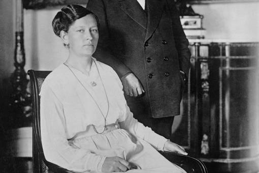 Louise und Friedrich Ebert 1919 im Weimarer Stadtschloss